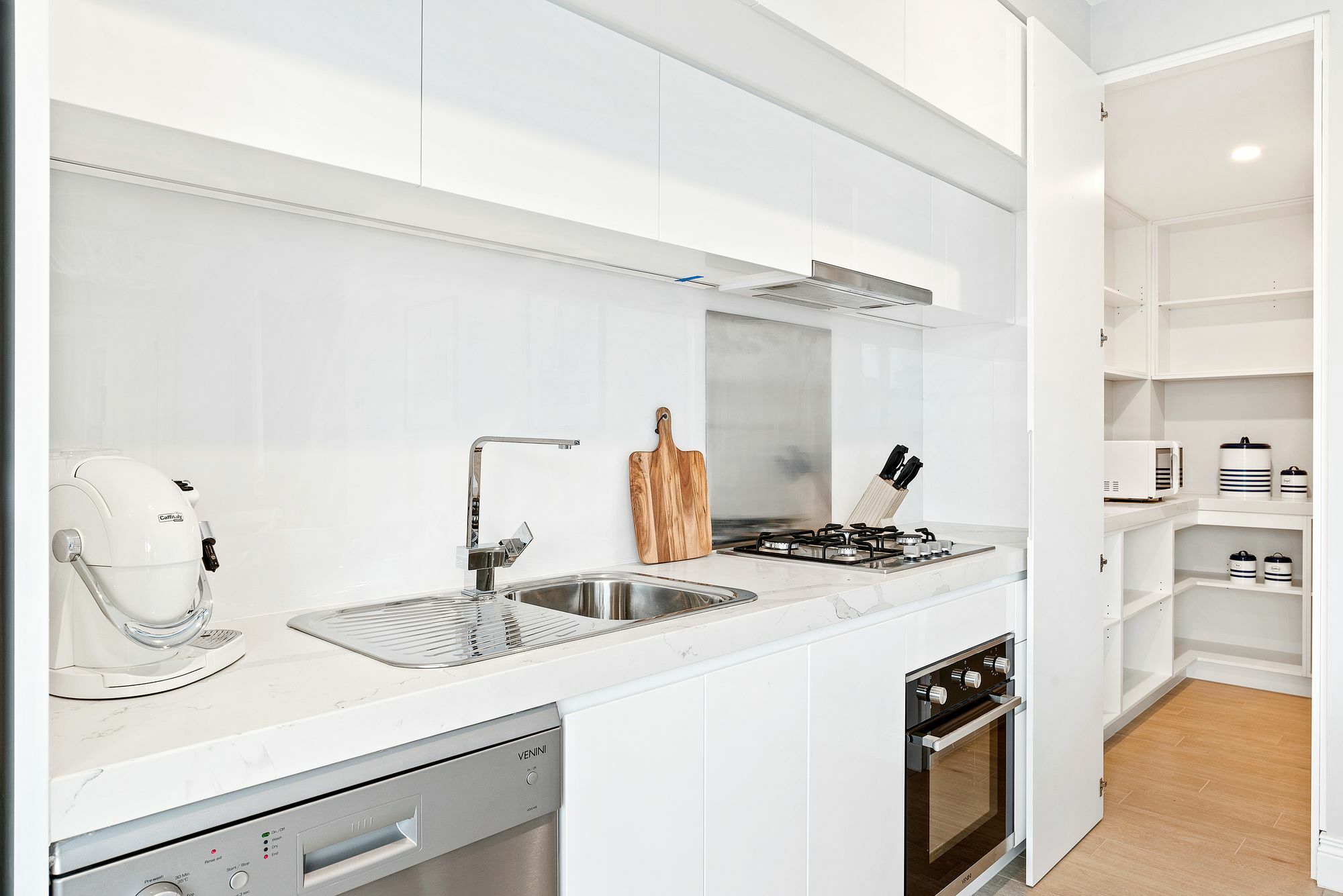 The Hamptons Apartments - Port Мелбърн Екстериор снимка