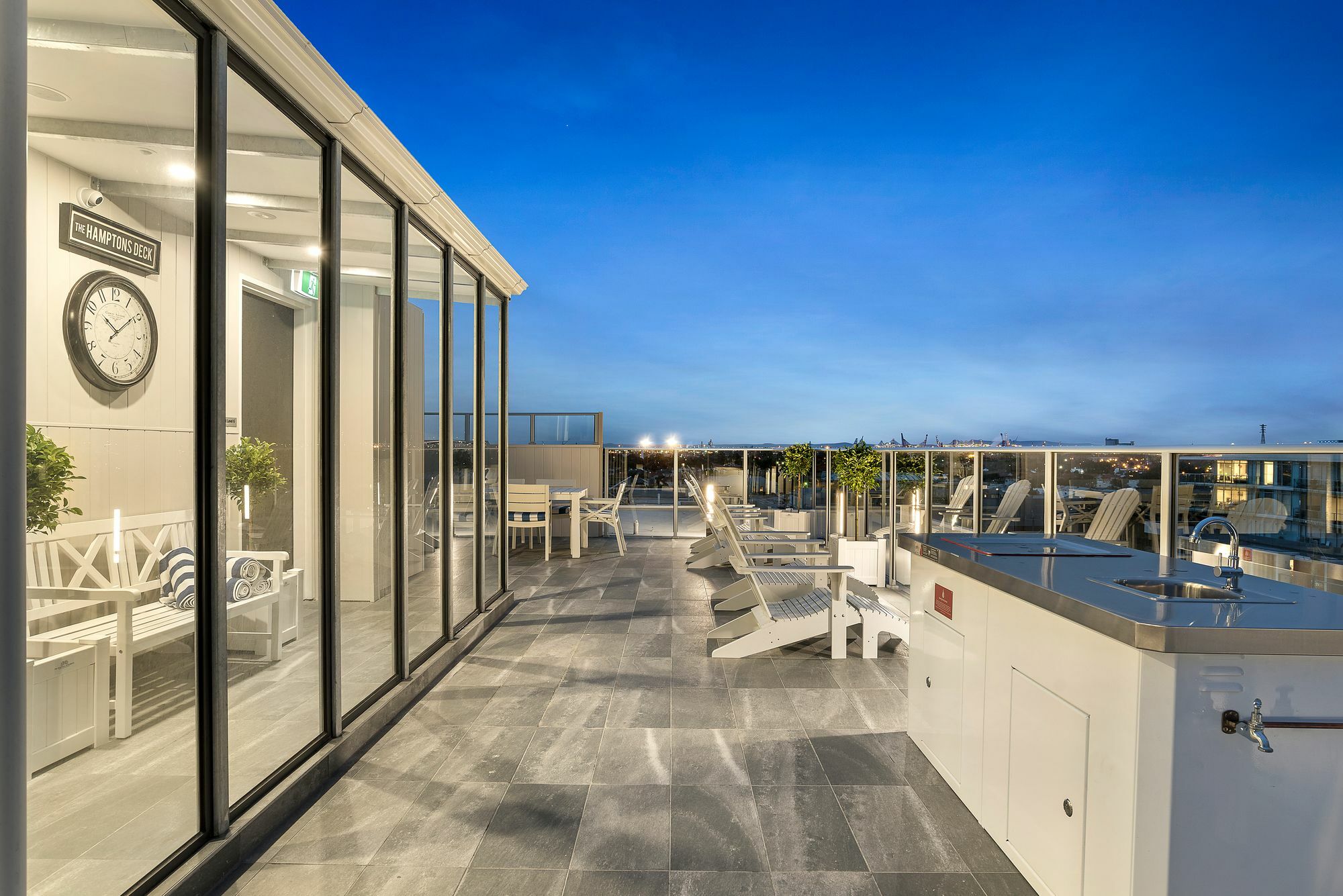 The Hamptons Apartments - Port Мелбърн Екстериор снимка