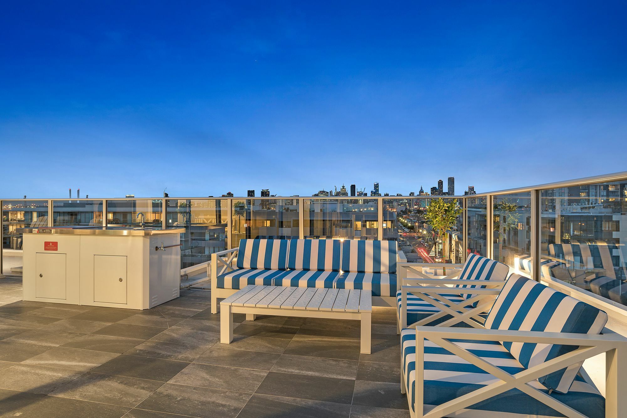 The Hamptons Apartments - Port Мелбърн Екстериор снимка